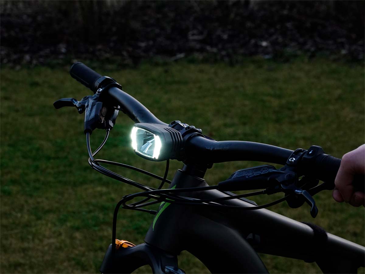 En TodoMountainBike: Lupine SL X, una luz delantera de 1.800 lúmenes específica para bicicletas eléctricas