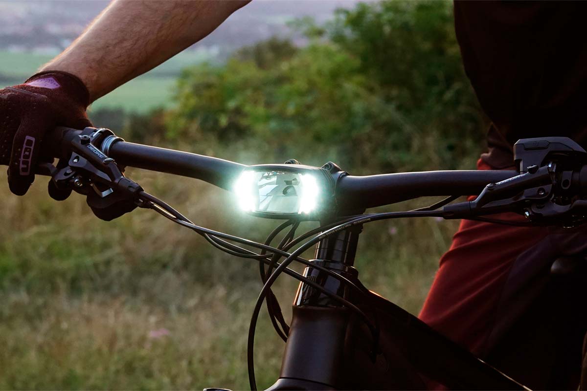 En TodoMountainBike: Lupine SL X, una luz delantera de 1.800 lúmenes específica para bicicletas eléctricas