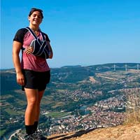 Marine Cabirou se lesiona entrenando con los integrantes del Scott DH Factory Team