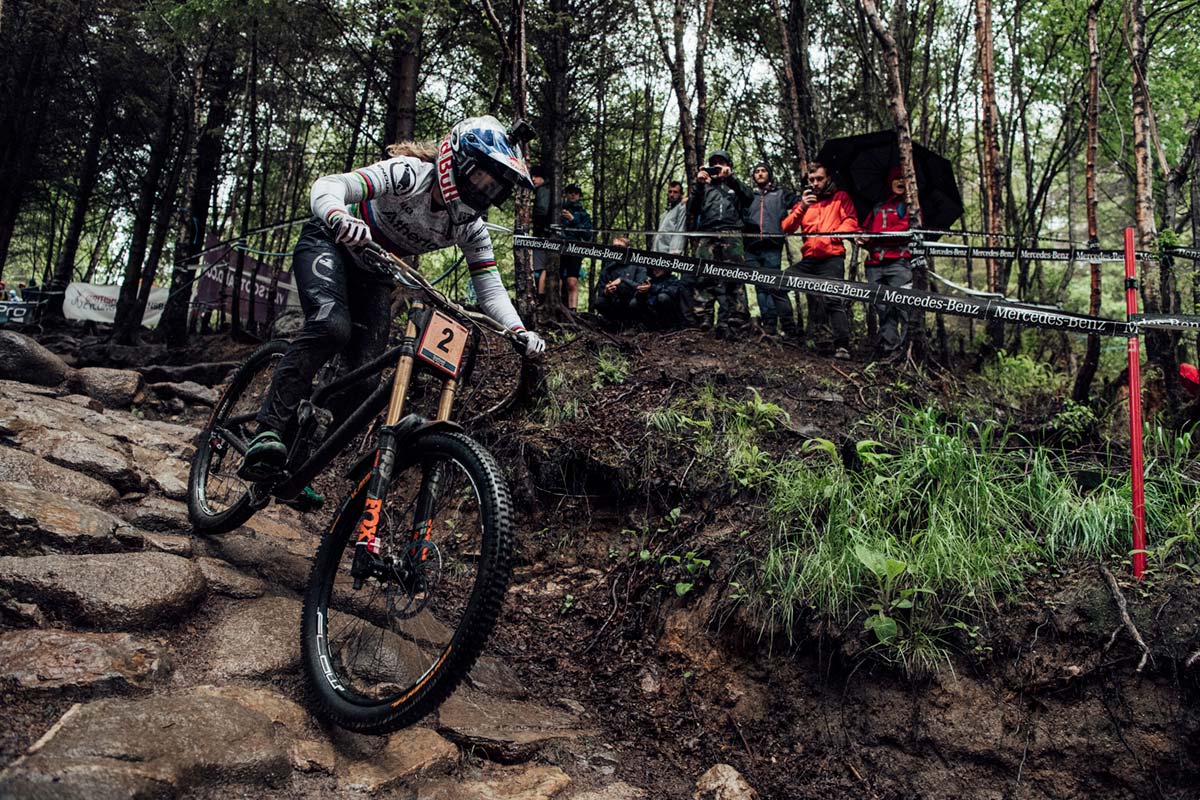 En TodoMountainBike: Un repaso a los descensos más salvajes de la Copa del Mundo de 2019