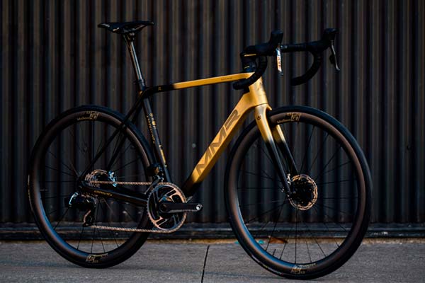 MMR presenta la exclusiva Adrenaline SL Samuel Sánchez Gold Edition