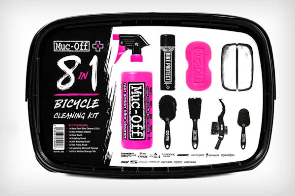 Muc-Off 8 en 1, un kit de limpieza con todo lo necesario para dejar la bicicleta como nueva