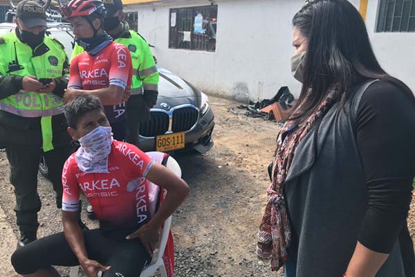 Nairo Quintana es atropellado por un conductor imprudente mientras entrenaba en Boyacá, sale ileso
