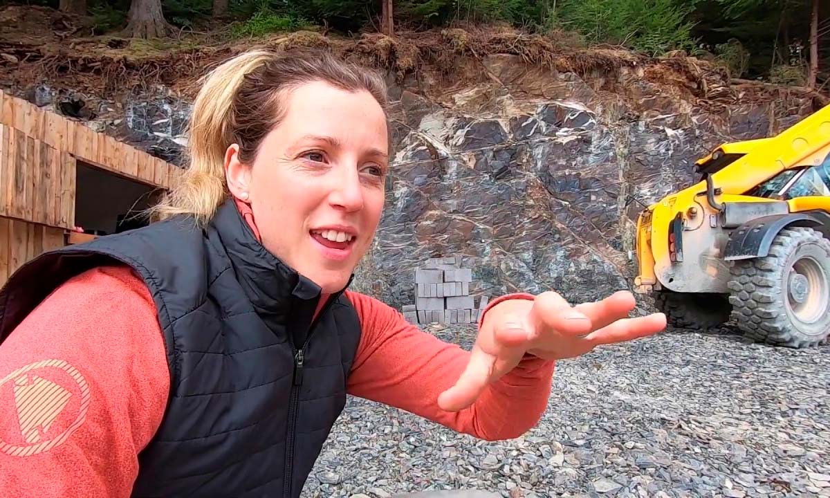 En TodoMountainBike: Los primeros saltos en bici de Rachel Atherton y la vida en el Dyfi Bike Park: segundo episodio de su Vlog