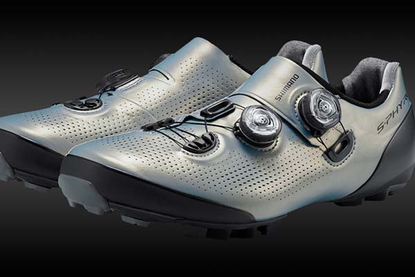 Shimano lanza una versión en color plata de sus zapatillas S-Phyre XC9