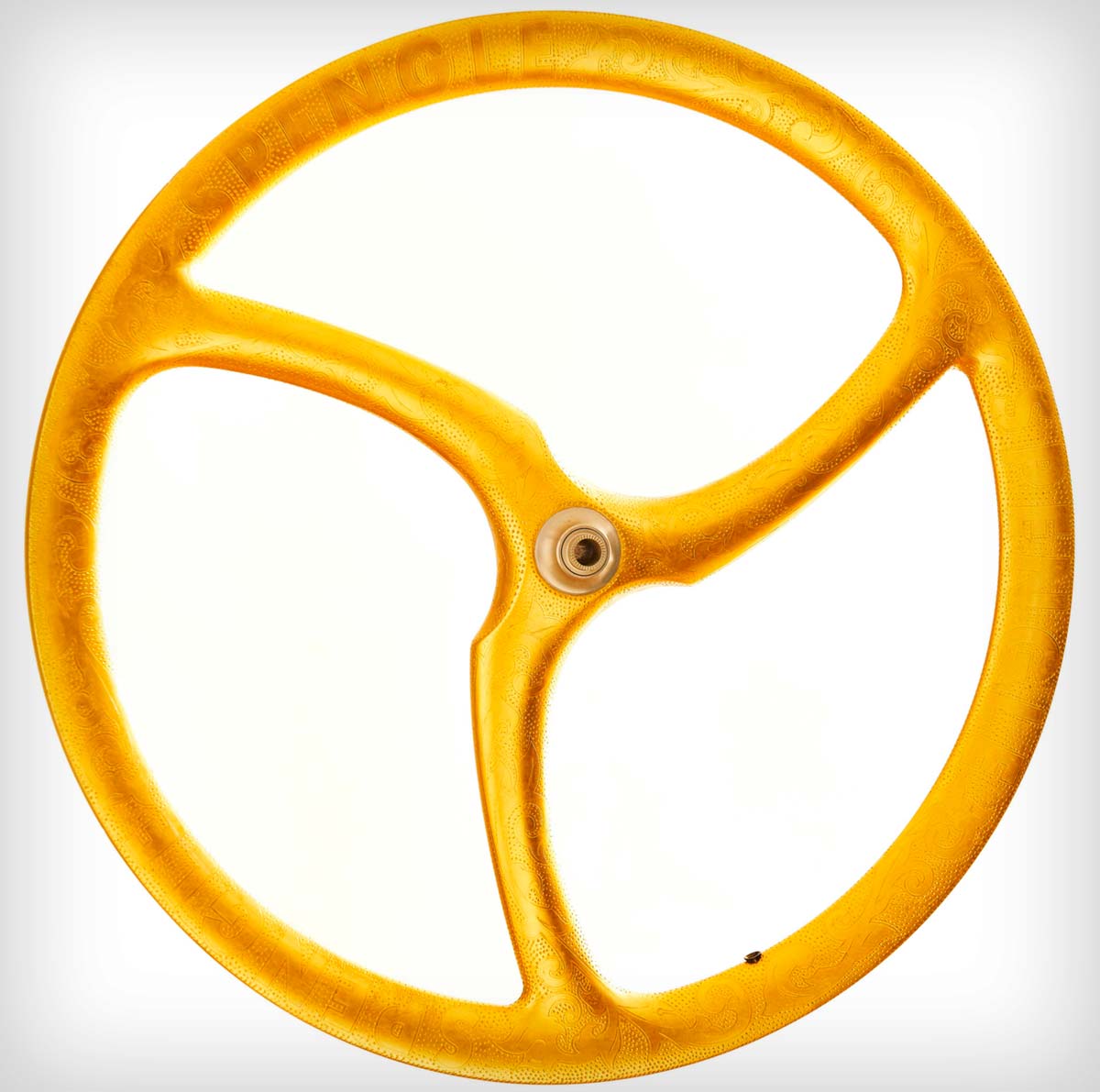 En TodoMountainBike: Spengle lanza las ruedas de carbono más caras del mundo, bañadas en oro de 24 quilates