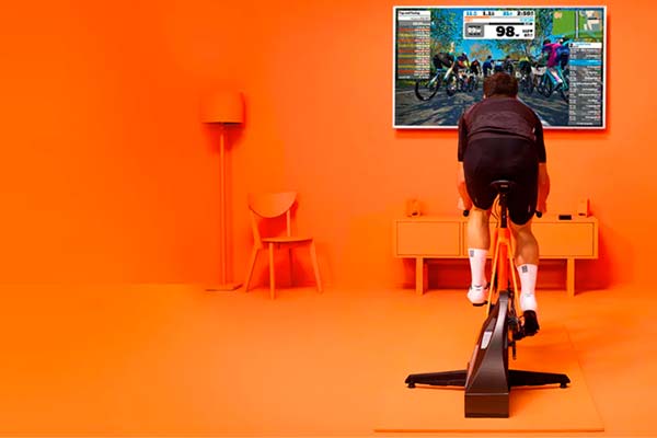 Los KOMs de Strava llegan a la plataforma virtual Zwift, y tienen premio