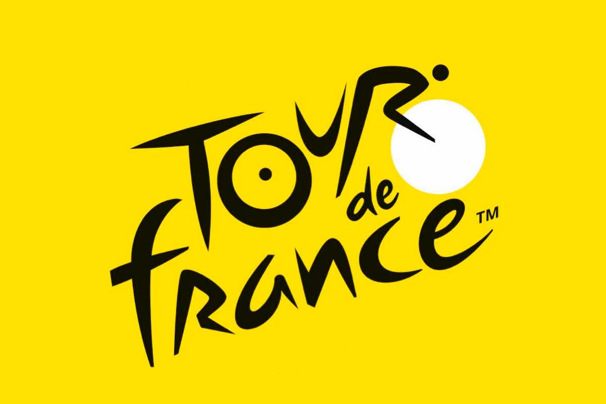 En TodoMountainBike: Sorpresa en el Tour de Francia: todos los ciclistas dan negativo en Covid-19, excepto el director de la carrera