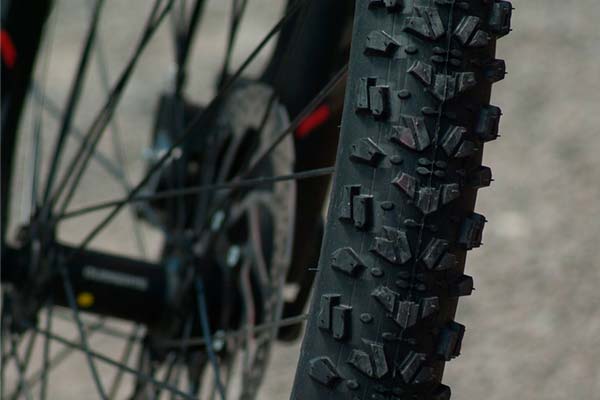 El TPI (Thread Per Inch) de los neumáticos de la bici, lo que hay que saber