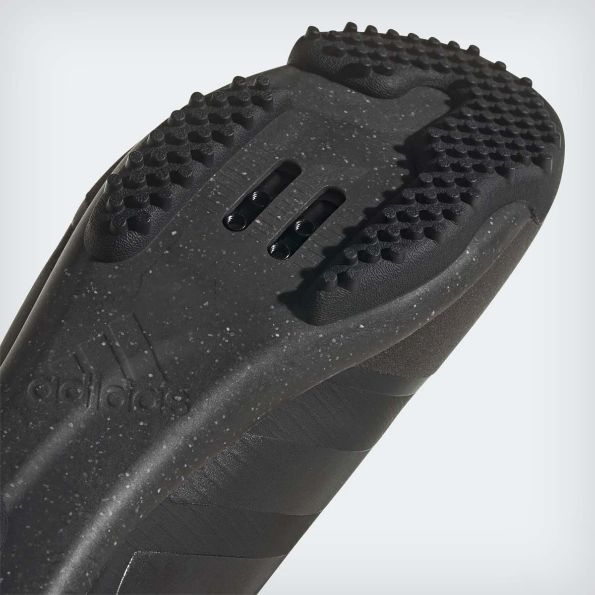 En TodoMountainBike: Adidas The Gravel, las zapatillas de la marca para los ciclistas amantes de las rutas mixtas