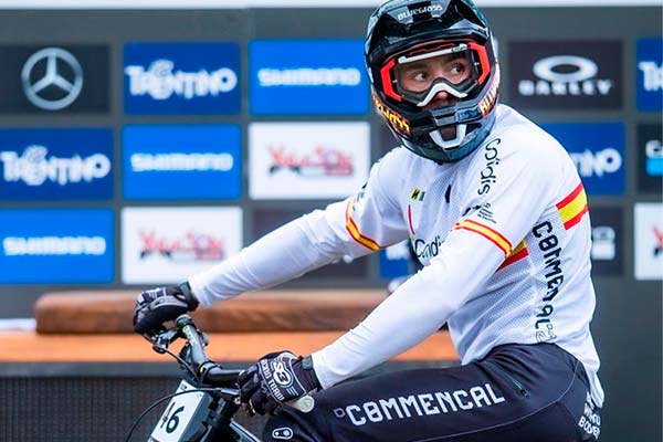 Álex Marín también dice adiós al Commencal21 Team