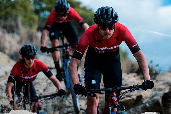 El MMR Factory Racing Team comienza la temporada en la Super Cup Massi de Banyoles