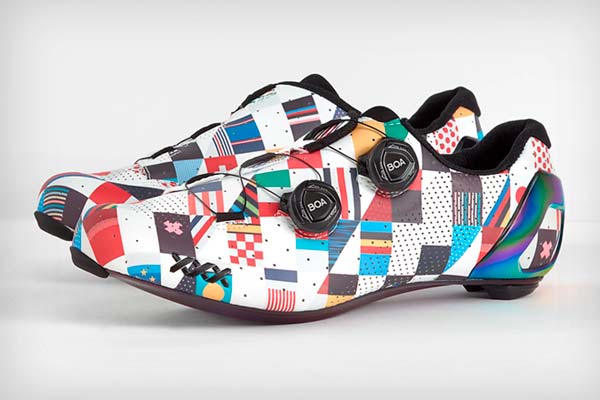 Bontrager XXX LTD, unas zapatillas de carretera con el diseño de los maillots que han vestido los equipos y atletas profesionales de Trek