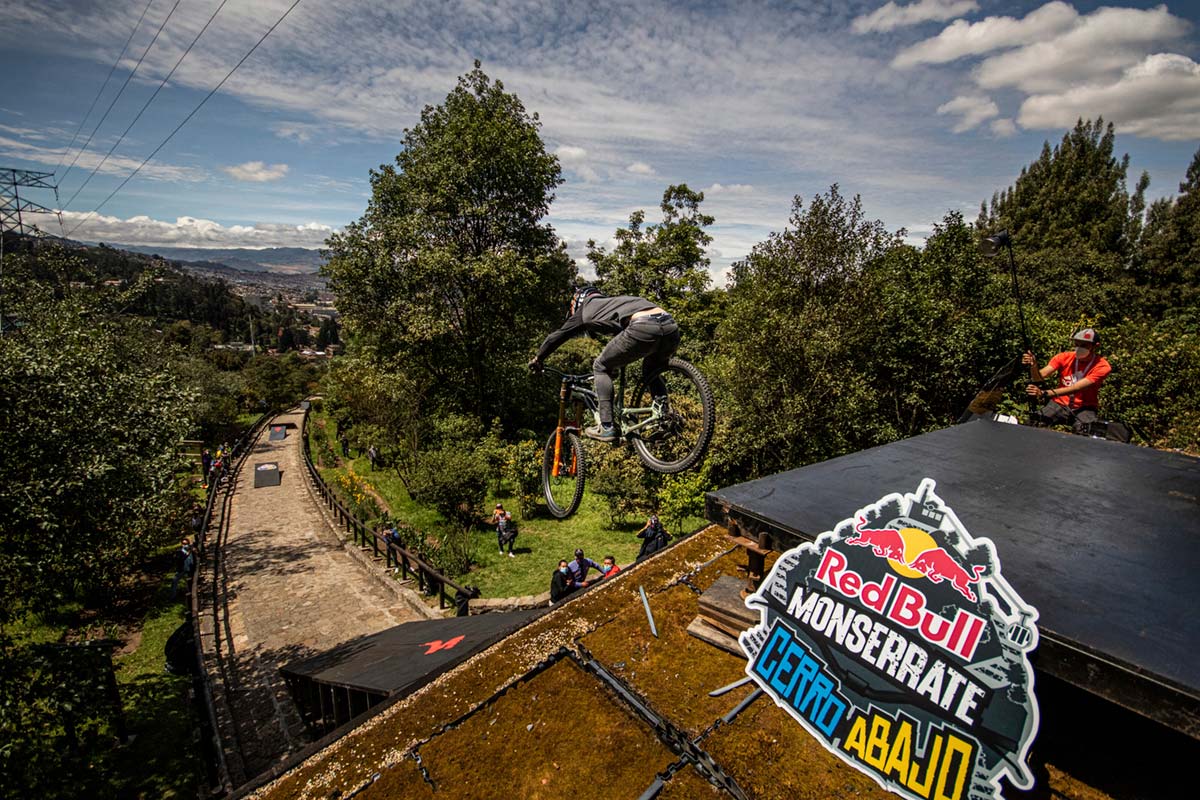 Adrien Loron gana el Red Bull Monserrate Cerro Abajo 2021