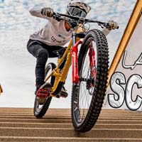 Gabriel Wibmer regresa fuerte con 'Late for School 2', o cómo no llegar tarde a la escuela