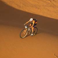 Titan Desert 2021: Konny Looser y Silvia Roura ganan la quinta etapa