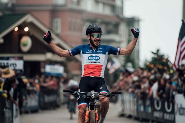 Copa del Mundo de XCO 2021: Victor Koretzky y Evie Richards ganan el Short Track de Snowshoe