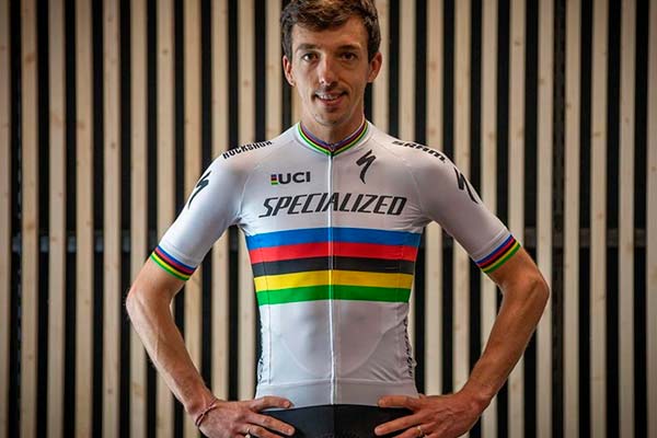 El campeón del mundo de XCO Jordan Sarrou defenderá los colores de Specialized en 2021