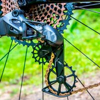 La jaula Kogel Kolossos llega a los grupos de montaña SRAM Eagle