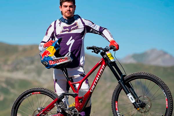 Loïc Bruni se fractura el talón mientras entrenaba