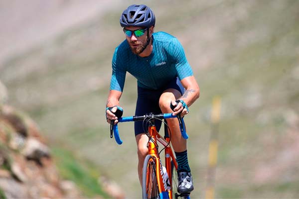 Super Light de RH+, un maillot hecho para los días más calurosos del verano