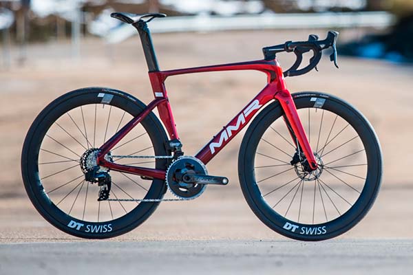 MMR Bikes presenta la Adrenaline Aero 2022, la evolución de su bici de carretera más aerodinámica