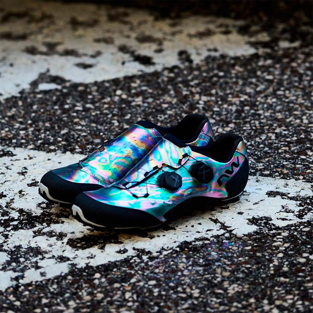 En TodoMountainBike: Northwave Ghost Pro en color Oil Slick, las zapatillas de XC más espectaculares de la marca