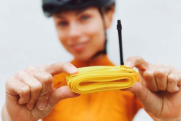 Pirelli presenta las SmarTube, cámaras de aire ultraligeras y reforzadas