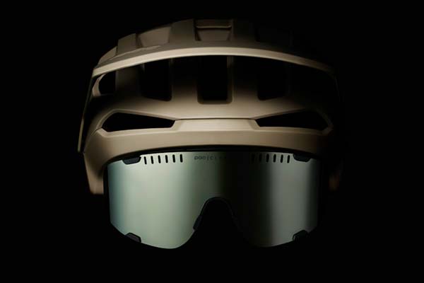 POC presenta el nuevo casco de MTB Kortal Race MIPS y las gafas Devour
