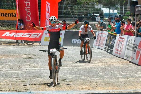 Cristofer Bosque y Meritxell Figueras se proclaman vencedores del Open de España de XCO 2021