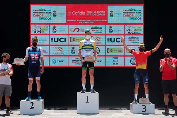 Rebecca y Daniel McConnell ganan en Candeleda la tercera prueba del Open de España de XCO 2021