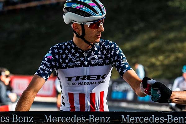 El Sub-23 Riley Amos ficha por el Trek Factory Racing Team