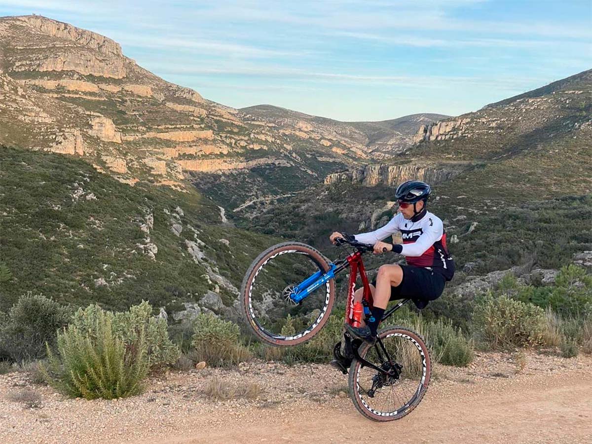 En TodoMountainBike: ¿Cómo mejorar sobre la bici de montaña? Sergio Mantecón explica su entrenamiento favorito