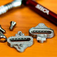 Silca presenta una gama de calas impresas en titanio que prometen la mitad de peso y el cuádruple de durabilidad