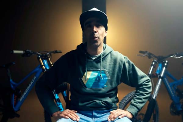 Tomi Misser muestra cómo han cambiado las bicicletas y el material de MTB en los últimos 20 años