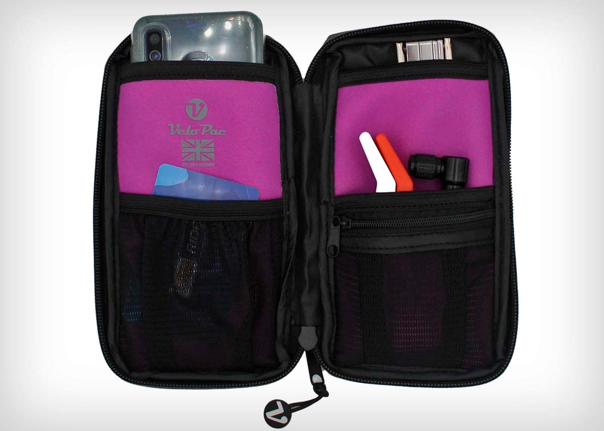 En TodoMountainBike: VeloPac RidePac MAX, una cartera impermeable de tamaño XL para llevarlo esencial bien protegido