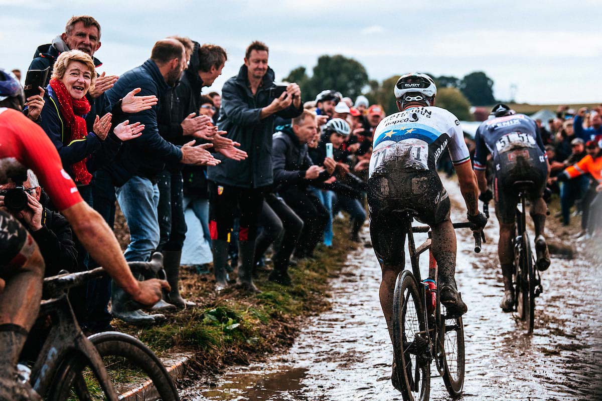 En TodoMountainBike: Los mejores momentos de la París-Roubaix 2021