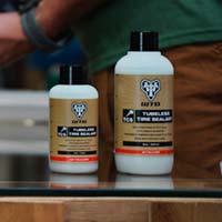 WTB presenta su líquido sellante TCS disponible en 4 tamaños