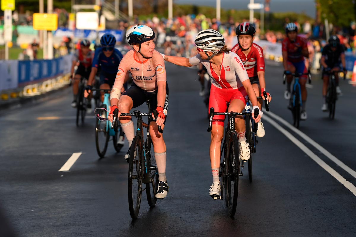 La UCI sanciona a Annemiek van Vleuten por usar calcetines inapropiados en el Mundial de Ciclismo en Ruta