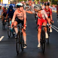 La UCI sanciona a Annemiek van Vleuten por usar calcetines inapropiados en el Mundial de Ciclismo en Ruta
