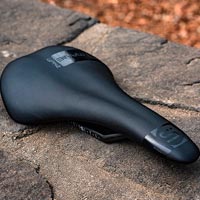 Bicimax asume la distribución de la marca de sillines Smanie