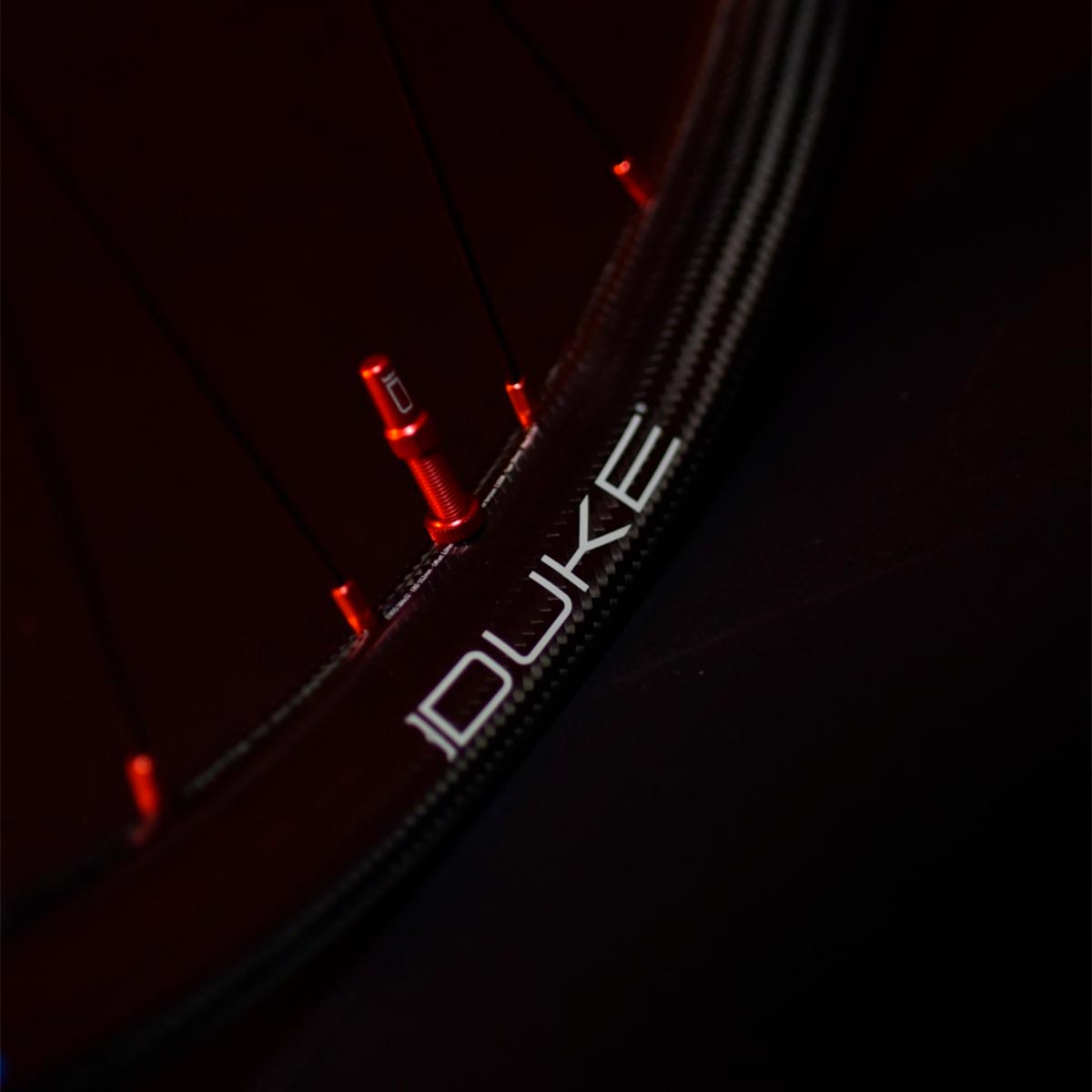 BikeSur Sport asume la distribución de las ruedas Duke Racing Wheels para España, Portugal y Andorra
