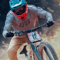 Brett Rheeder y Trek separan sus caminos después de 9 años juntos