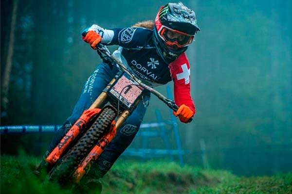 Camille Balanche se rompe la clavícula entrenando para la Copa del Mundo de Mont-Sainte-Anne