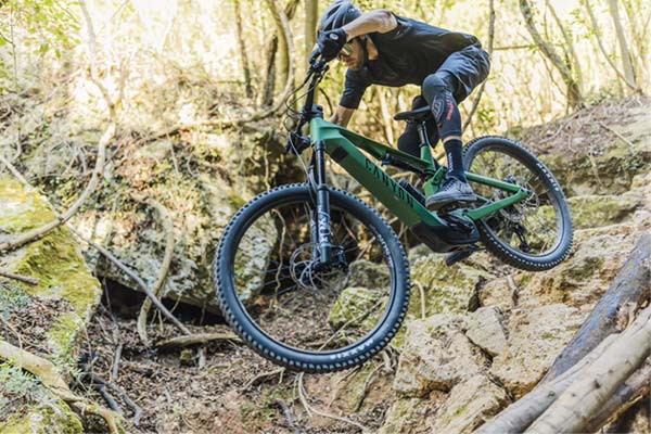 Canyon Bicycles presenta la Spectral:ON 2022: más ligera, más potente y con mayor autonomía