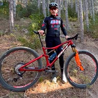 Las ventajas de montar una tija telescópica en una bici de XC, según Carlos Coloma
