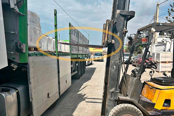 Un ciclista de Chipiona termina con la cabeza abierta por circular con auriculares