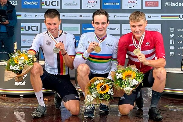 Samuel Gaze y Pauline Ferrand-Prévot se proclaman campeones del mundo de XC Maratón