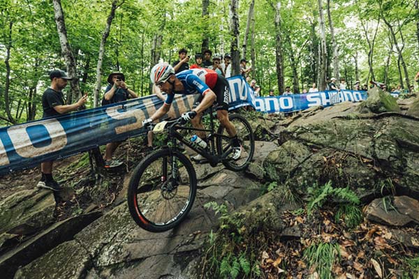 Copa del Mundo de XCO 2022: Titouan Carod y Jolanda Neff ganan en Mont-Sainte-Anne