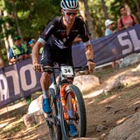 Samuel Gaze se proclama campeón del mundo de Short Track en Les Gets